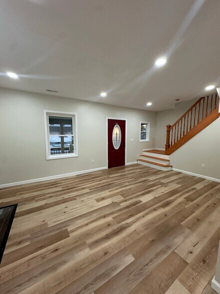 Building Photo - 1910 43rd St