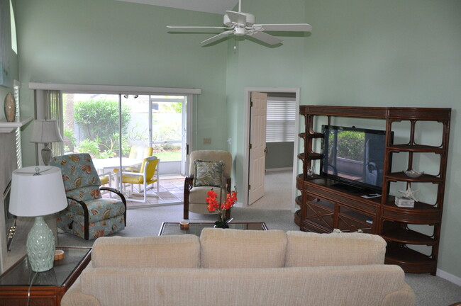 Building Photo - 201 Tradewinds Dr