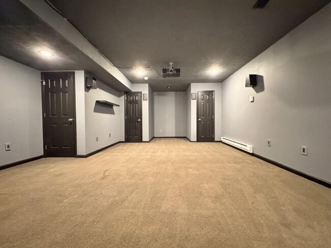 Building Photo - 628 Smugglers Notch Dr