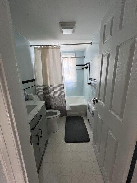 Building Photo - 48 Aberdeen Rd