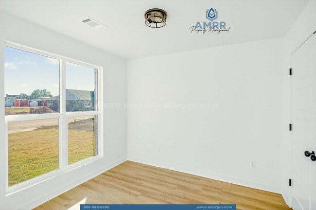Building Photo - 1316 Sioux Pl