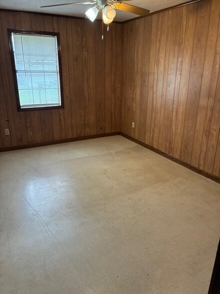 Building Photo - 520 N 1st St