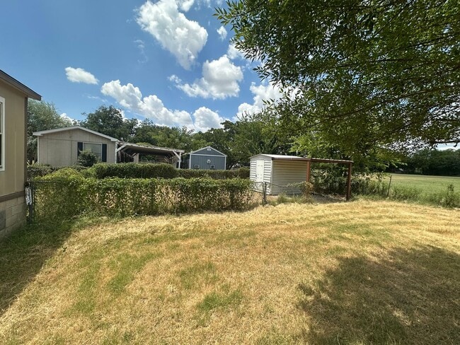 Building Photo - Remodeled 5 bed 3 bath Manufactured Home |...