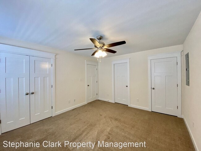 Building Photo - 3 br, 3.5 bath House - 4450 Lookout Road #B