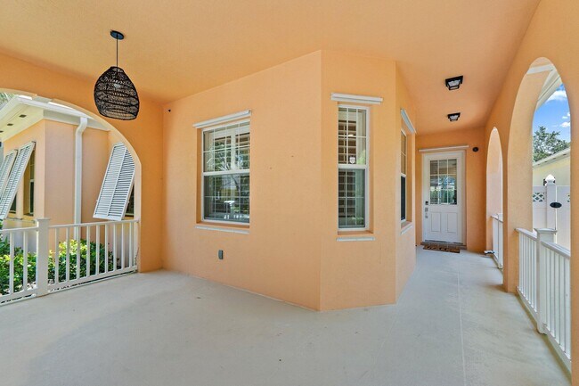 Building Photo - 231 Caravelle Dr