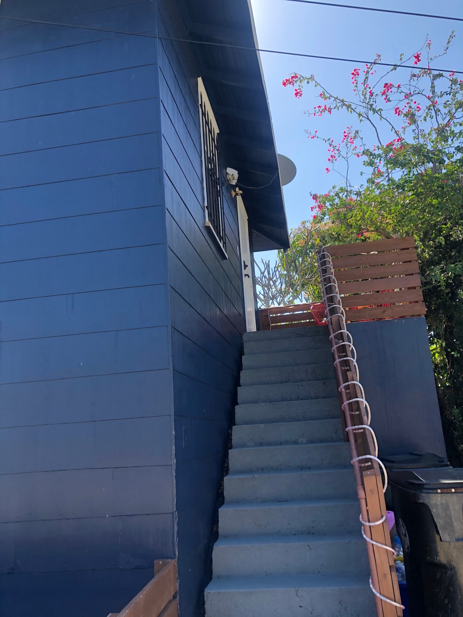 Your entrance - 1302 S N St