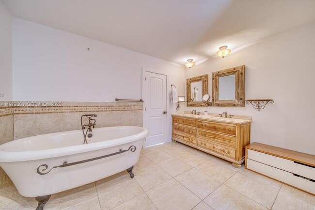 Building Photo - 9220 SW 102nd St