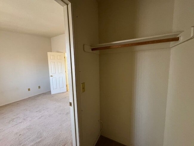 Building Photo - 2Br 2Ba Condo McCormick area w/Garage, Pool