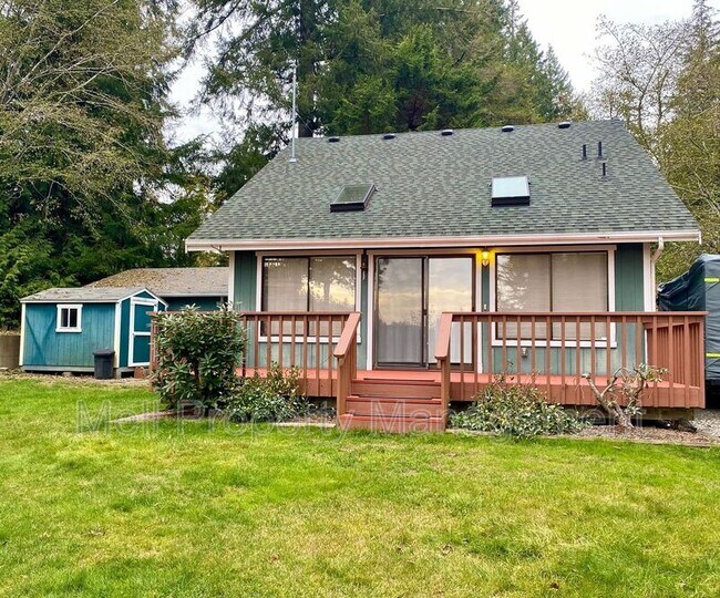 Building Photo - 2370 E Phillips Lake Loop Rd