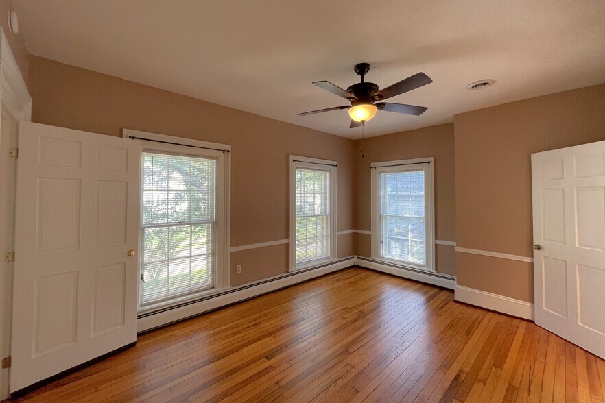 Primary Bedroom - 609 W Water St