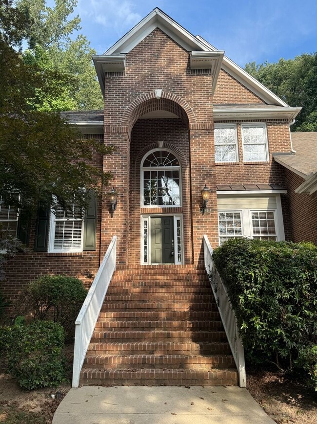 Building Photo - Stunning, Elegant Residence in Chapel Hill...