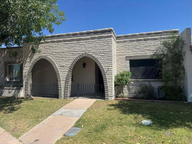 Building Photo - 8216 E Keim Dr