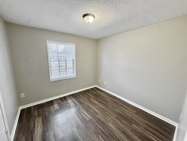 Building Photo - 3940 Schoolfield Rd