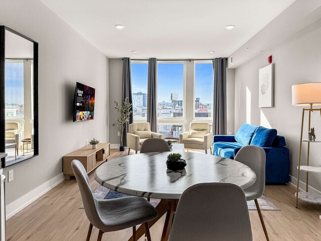 Building Photo - 626 N Delaware Ave