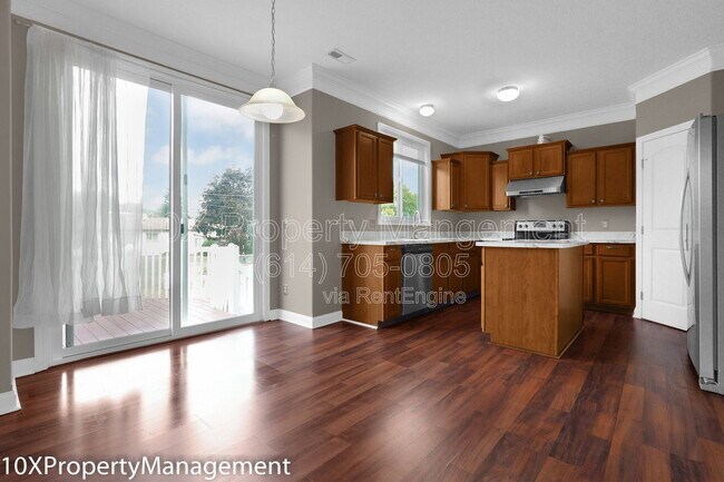 Building Photo - 3056 Melville St