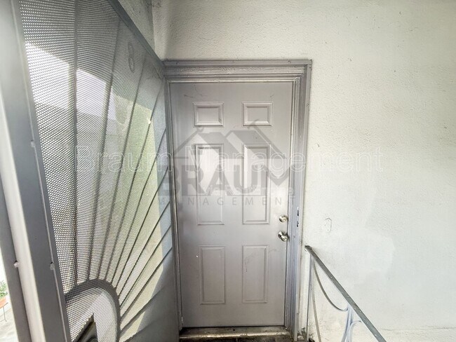 Building Photo - 7339 Woodman Ave