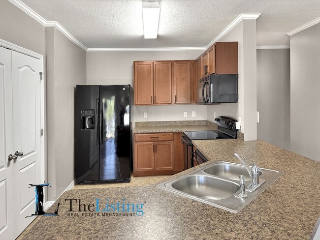 Building Photo - 803 Ashentree Dr