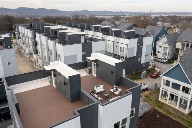 Building Photo - 312 Becanni Ln