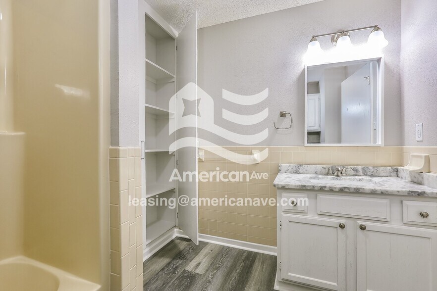 Building Photo - 2508 Marshall St