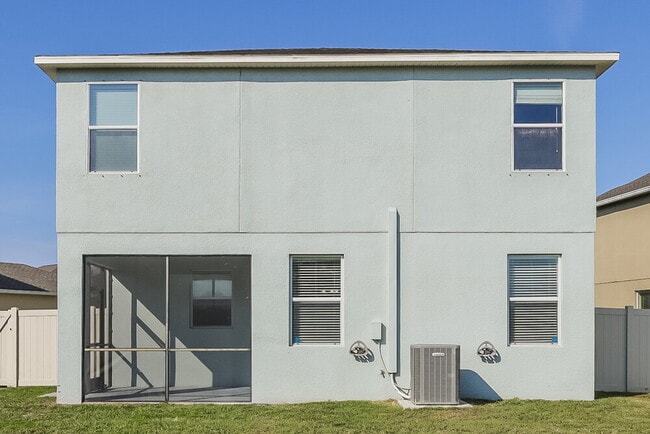 Building Photo - 13946 Lugano Ct