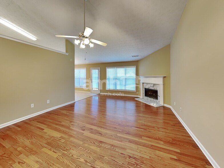 Building Photo - 3668 Jackson Bluff Dr