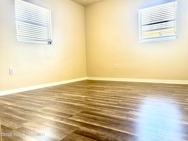 Building Photo - 19 Orange Ave