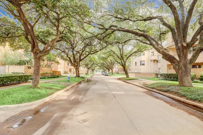 Building Photo - 4000 Purdue St