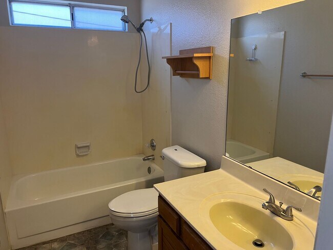 Building Photo - Fantastic 3 bed 2 bath Chandler home for Rent