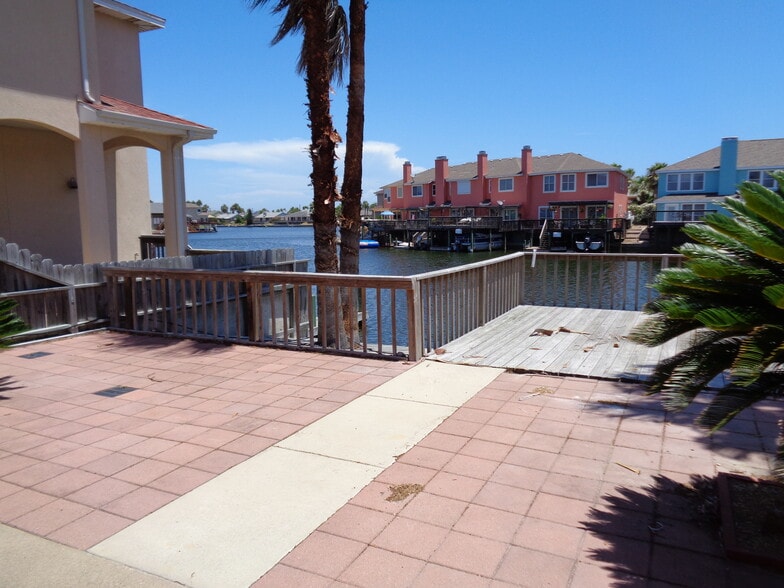 Back Yard - 15414 Grass Cay Ct