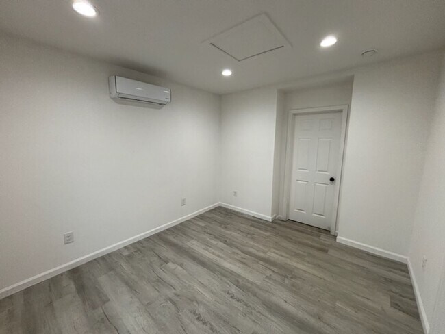 Building Photo - 3488 2nd St