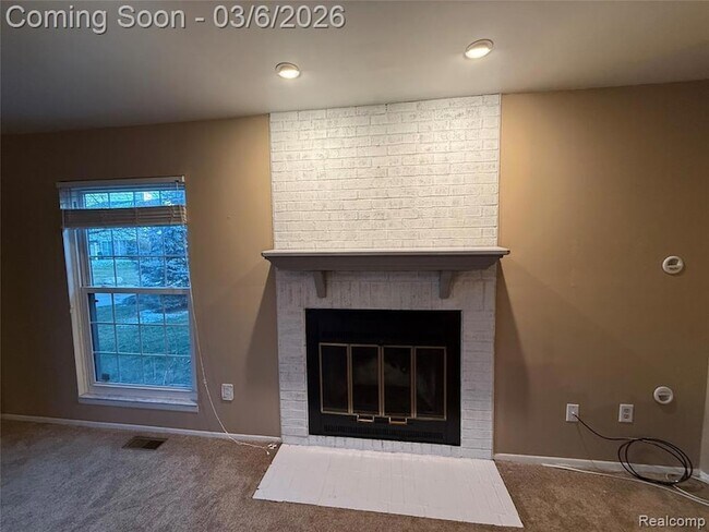 Building Photo - 44585 N Bunker Hill Dr