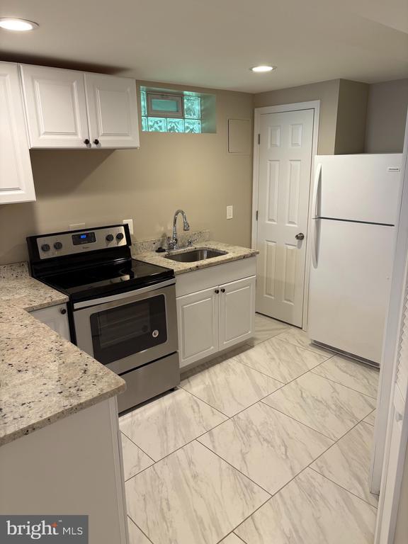 Building Photo - 4104 Swiss Stone Dr
