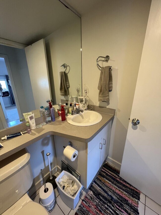 Building Photo - 2 bedroom in Boston MA 02118