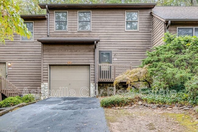 Building Photo - 103 Parkway Vista Dr