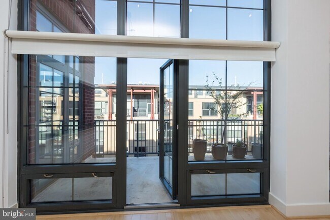 Building Photo - 2328 Champlain St NW