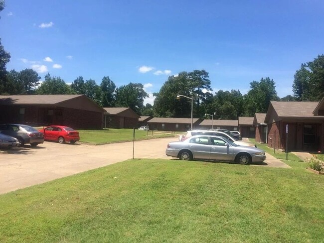Building Photo - 200 Tom Brown Pkwy