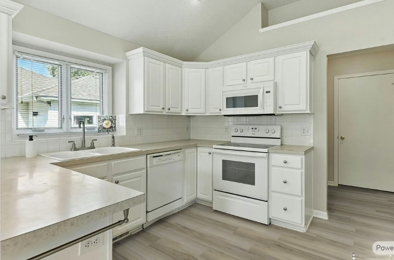 Building Photo - 16125 Timberlane Dr