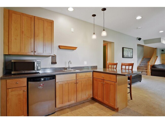 Building Photo - 8069 Enclave Bay