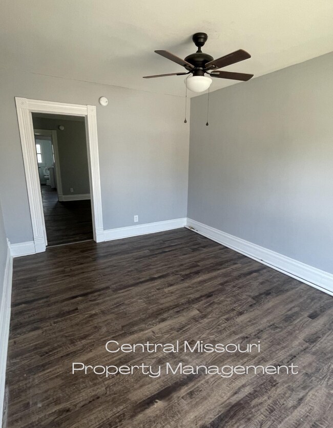 Building Photo - 200 E Gay St