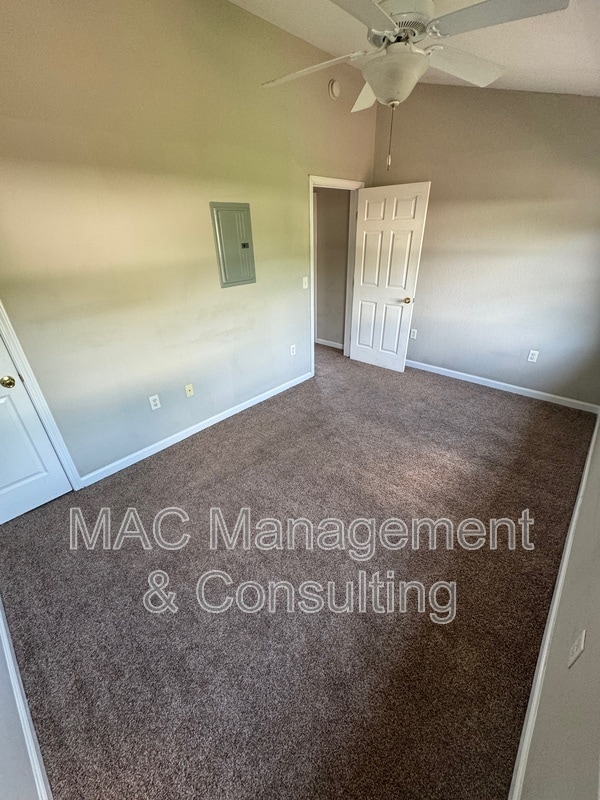 Building Photo - 1319 Autumn Ave