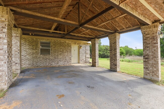 Building Photo - Beauty in Burleson ISD