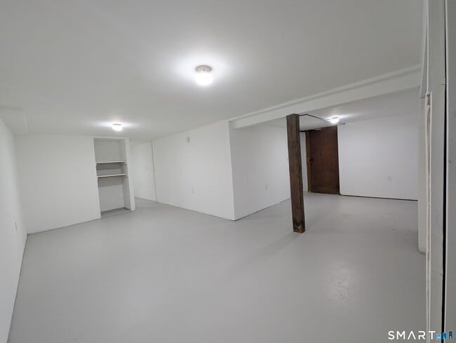 Building Photo - 189 Melrose Rd