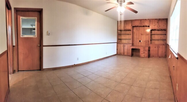 Building Photo - 5305 Ammons St