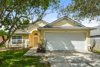 Building Photo - 493 Lancers Dr