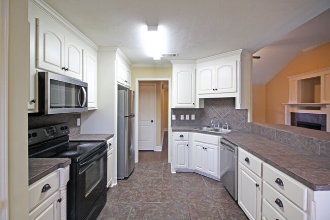 Building Photo - 810 Windlass Cove