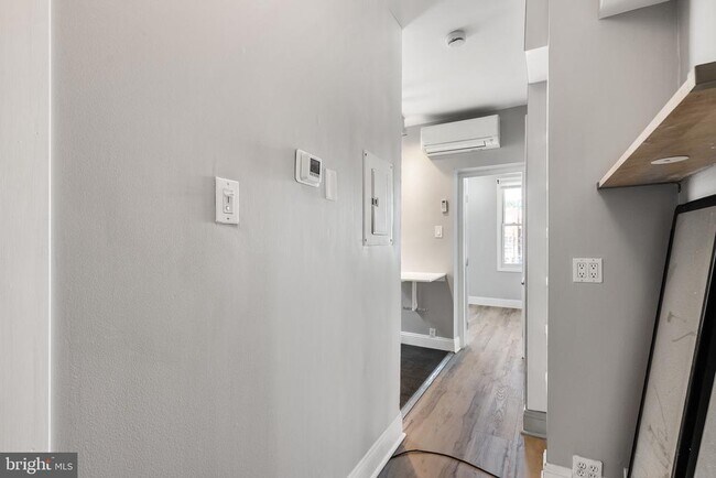 Building Photo - 1932 15th St NW