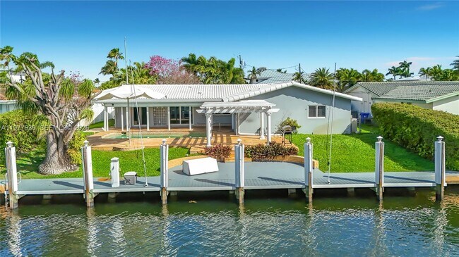 Building Photo - 2770 NE 8th Ct