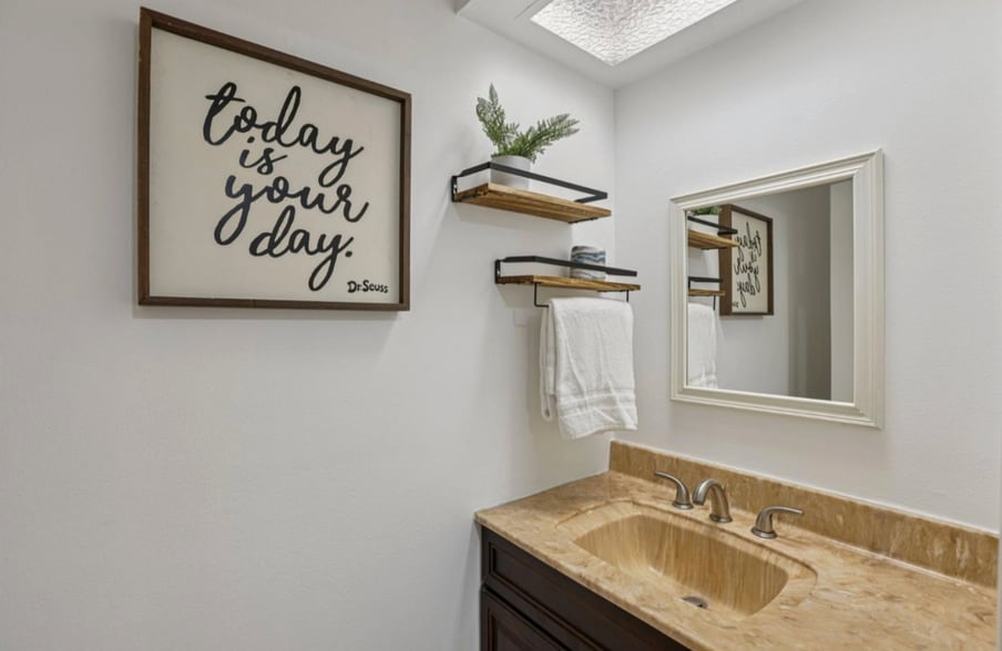 Building Photo - 1512 Huddersfield Ct