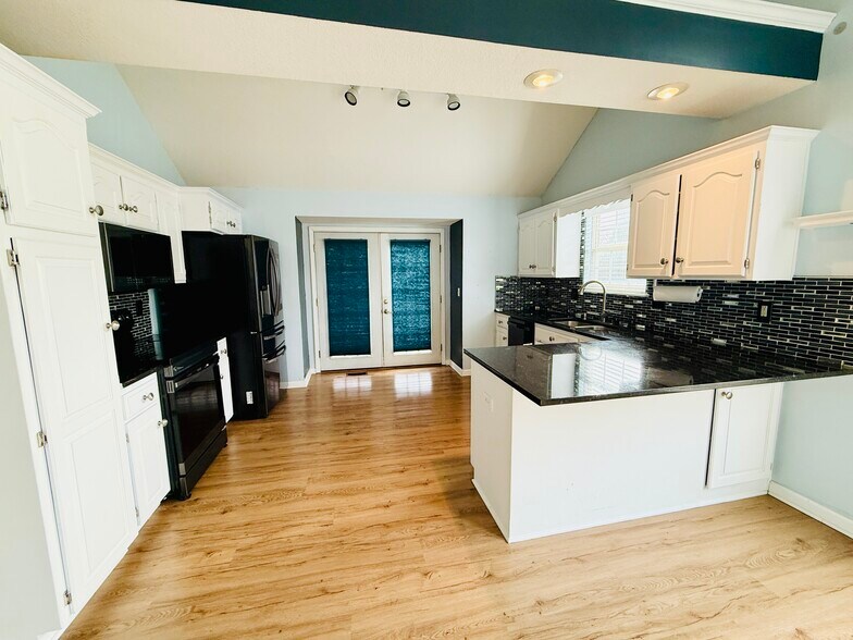 Building Photo - 7889 W 155th Pl