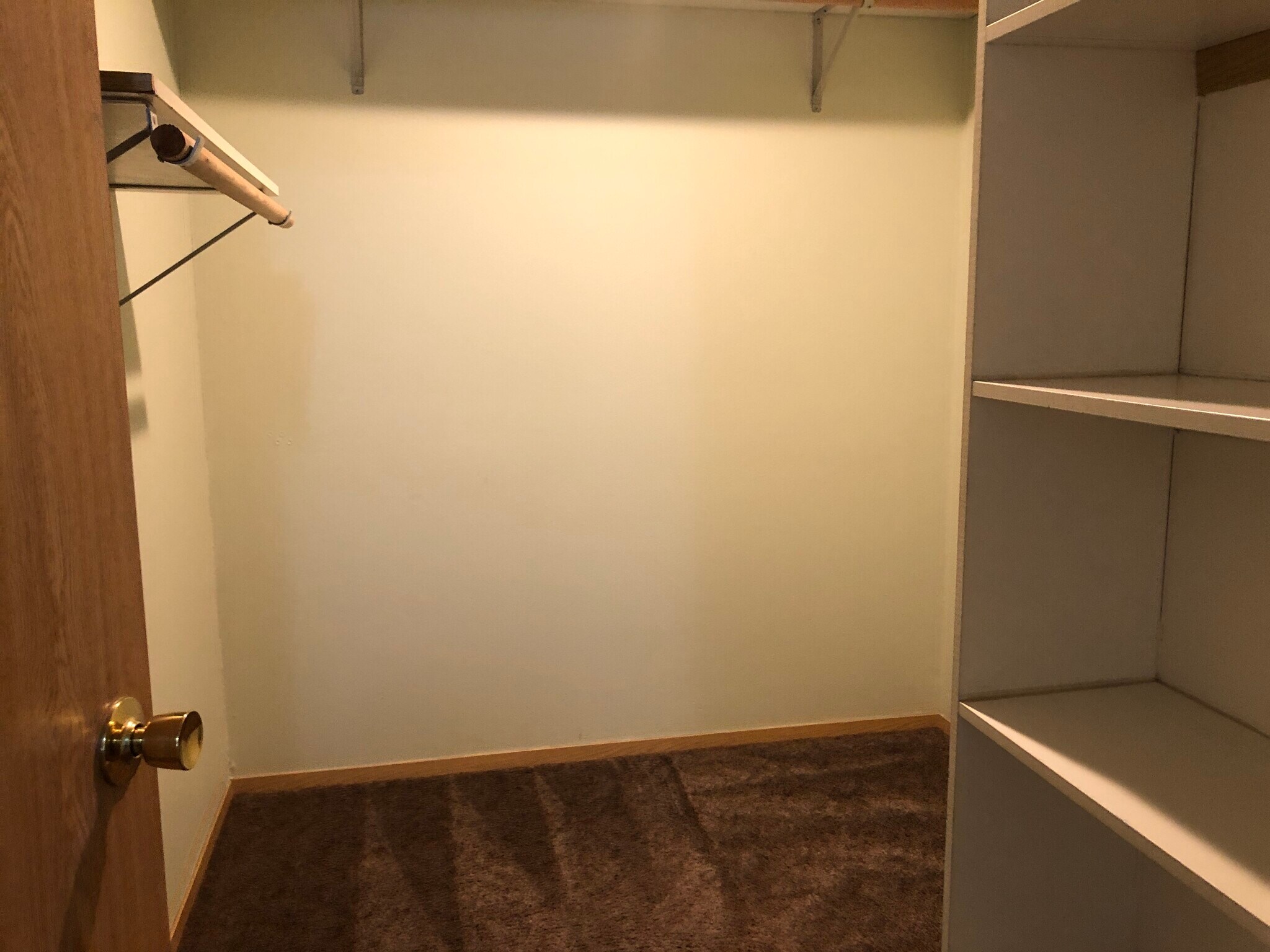 Building Photo - 247 NW Clay Ct